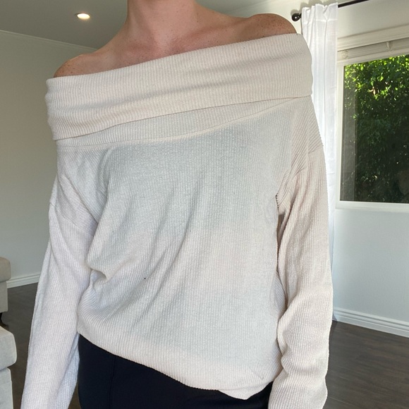 Urban Outfitters Out From Under Off Shoulder Sweater - Picture 4 of 11